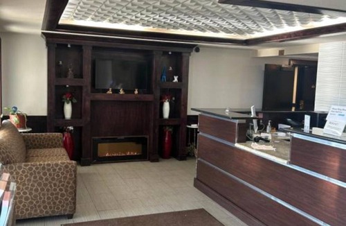 Thief River Falls Hotel | DOUBLE QUEEN Room Cozy in Thief River Falls