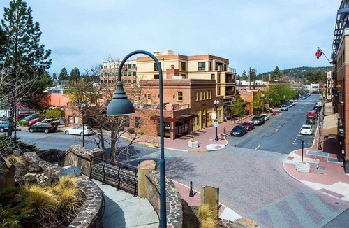 Old Bend Hotel | DoubleTree by Hilton Hotel Bend
