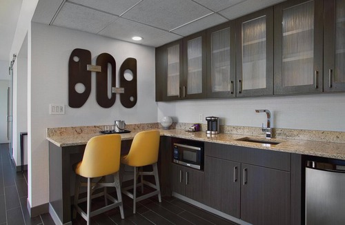 Cedar Rapids - Iowa City Hotel | Doubletree by Hilton Cedar Rapids Convention Complex