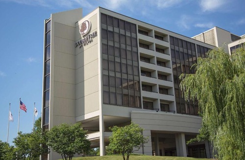 Oak Brook Hotel | DoubleTree by Hilton Chicago - Oak Brook
