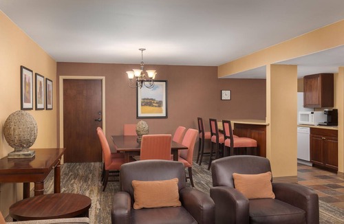 Mount Saint Joseph Hotel | DoubleTree by Hilton Cincinnati Airport