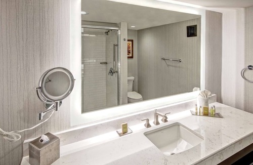 Jackson Hotel | DoubleTree by Hilton Hotel Jackson