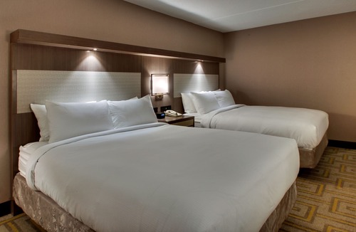 Mount Vernon Hotel | DoubleTree by Hilton Mt. Vernon