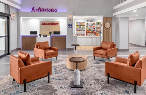 Springdale Hotel | DoubleTree by Hilton Springdale