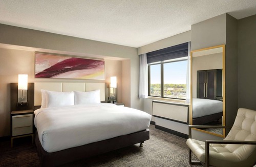 St. Paul Hotel | DoubleTree by Hilton St. Paul East