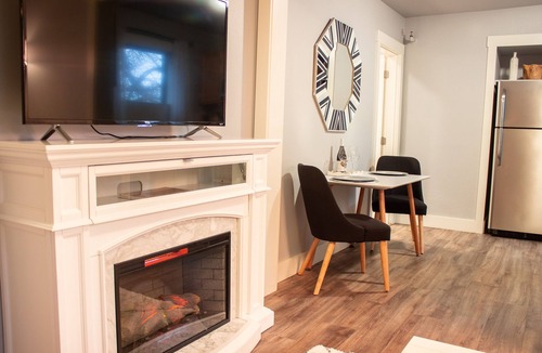 McMinnville Apartment | Douglas on Third