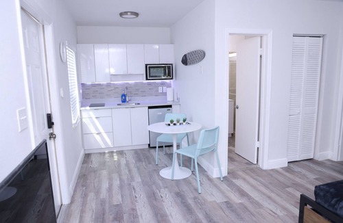 West Little Havana Apartment | Douglas Rd Apartments