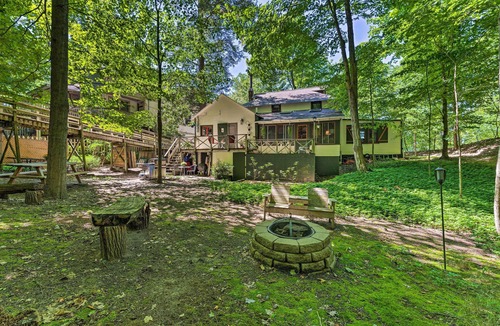 Douglas Cottage | Douglas 'Whispering Winds' Cottage w/Beach!