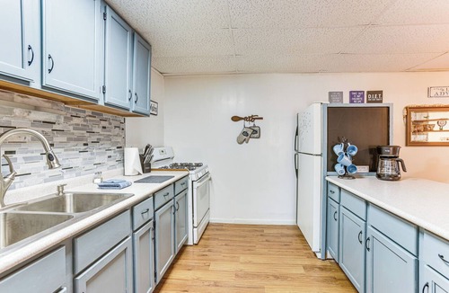 Beulah Apartment | Downtown Beulah Pet-Friendly Apt Near Lake & Shops