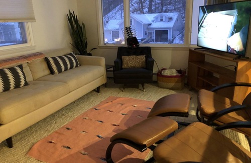 Grand Haven House | Downtown Duplex Upper with garage