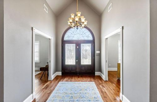 Hammond Villa | Downtown Estate Luxury Property
