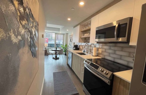 Downtown Halifax Apartment | Downtown Halifax, bright & modern 1 Bedroom