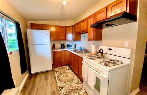Hobart Apartment | Downtown Hobart Cozy 1 Bedroom
