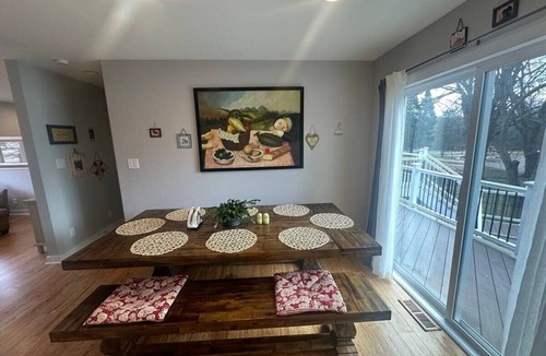 Rockford Apartment | Downtown Rockford Duplex