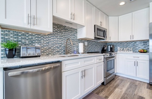 Crystal Beach Condo | Dreamy Oceanfront Penthouse: Indulge in Luxury Spa, Panoramic Views & Beach Fun!