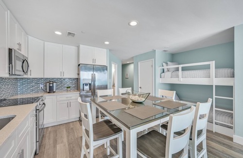 Crystal Beach Condo | Dreamy Oceanfront Penthouse: Indulge in Luxury Spa, Panoramic Views & Beach Fun!