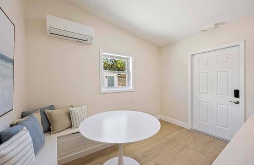 Parsuns To Cocoa Beach Apartment | Driftwood Beach Den Retreat