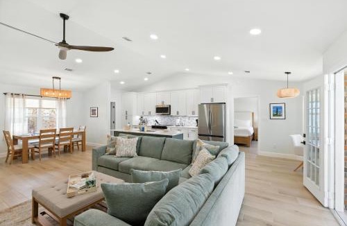 Gulf Breeze House | Driftwood Dreamer Retreat - Quiet Coastal Escape