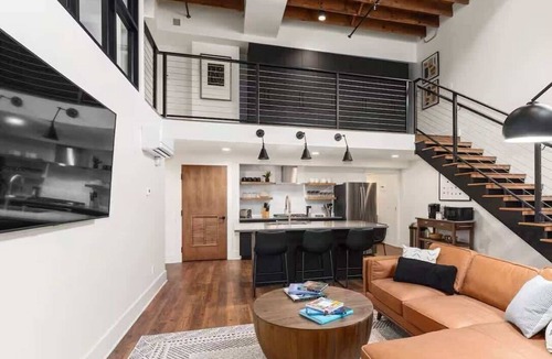 Grand Rapids Apartment | Drumlin Suite - Downtown Luxe Historic Roots & Private Parking