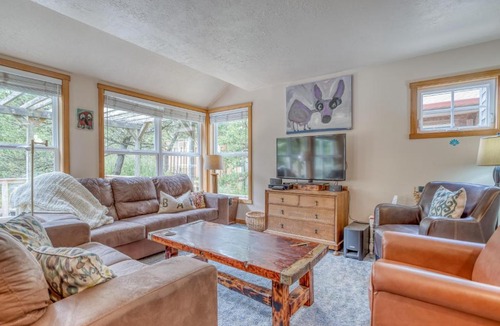 Shorepine Village House | Dune Grass - Meredith Lodging