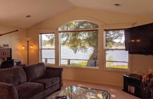 Florence House | Dune it Right on the Siuslaw River