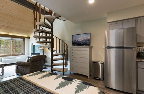 Purgatory Cabin | Durango Dream | AC, Pool, Hot Tub, Golf & Ski