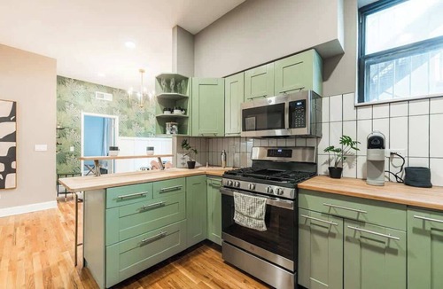 Kenwood Apartment | Dwellish Rentals - Hyde Park Luxury Stay 5BR Near Lake & UChicago