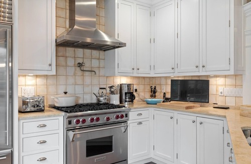 Village of East Hampton House | East Hampton Village Beach House with Pool
