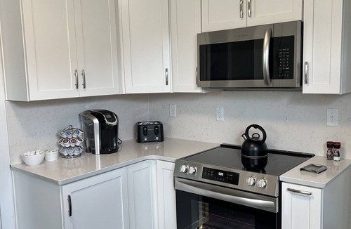 Harters Heights House | Easy Campus Access! All things Notre Dame steps away! Perfect for all ND events.