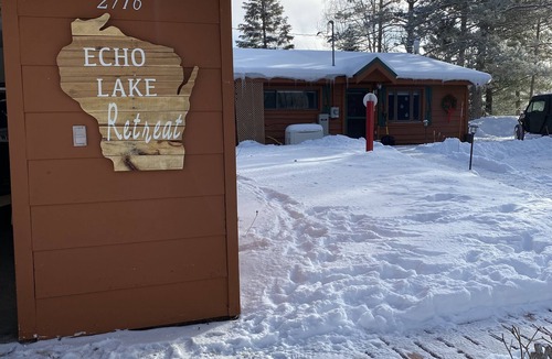 Mercer House | Echo Lake Retreat Relax & Play in the great northwoods! Pier, Utv, Snowmobile.