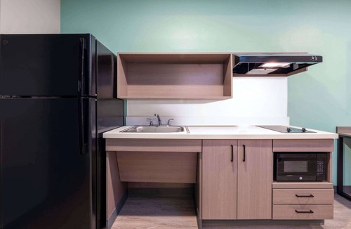 West Newton Hotel | ECHO Suites Extended Stay by Wyndham Indianapolis AmeriPlex