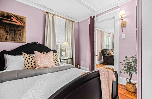 Royal Oak Apartment | Eclectic Bungalow in the Heart of Royal Oak