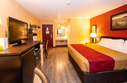 Edson Cabin | Econo Lodge Edson - 2nd Ave
