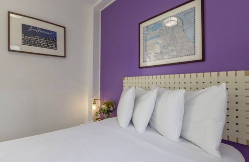 Civic Center Hotel | Economy Double Room with Ensuite Bathroom