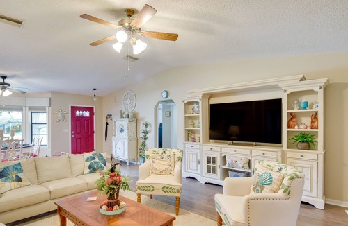 Florida Shores House | Edgewater Vacation Home: 6 Mi to New Smyrna Beach!