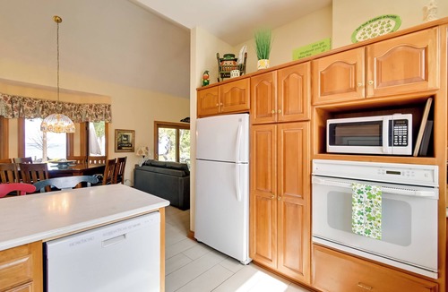 Sturgeon Bay House | Egg Harbor Gem w/High-Speed Fiber WiFi!