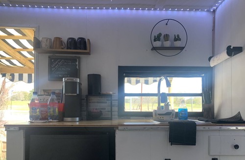 Fairbanks Apartment | Electric camper on the River - Free Parking