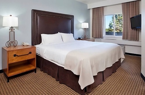 Redmond Cabin | Elegant Canyon Rim Retreat & Spa | 2 Units