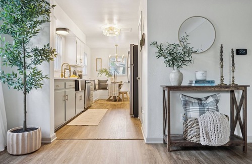 Ottawa House | Elegant & inviting! 3br w/ private primary suite!