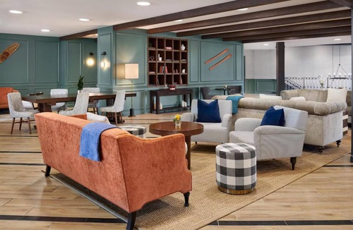 Canandaigua Hotel | Elegant Waterfront Getaway Featuring Pool, Fitness Center, and Bar Access