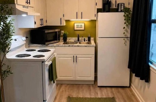 Anderson House | Elements Collection | 4 Private Suites for Groups