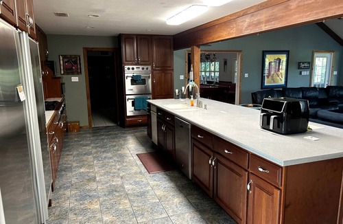 Saucier House | Elevate Your Reunion: Saucier, MS Rental Offering Unrivaled Luxury and All Desired Amenities