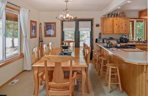 Enumclaw Cabin | Elk Corral Cabin-Easy Access To Crystal and Mt. Rainier