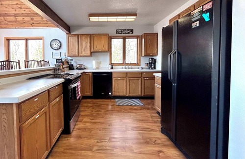 Bergland House | Elk House Hideaway on Lake Gogebic~Hot Tub & Sauna