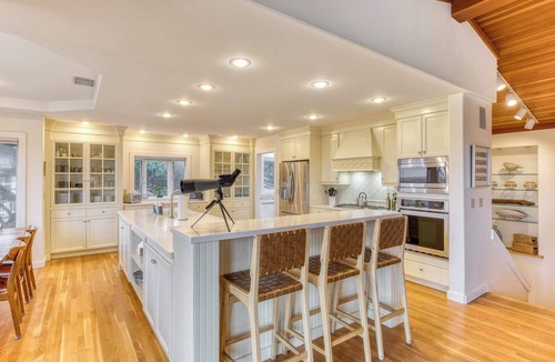 Gearhart House | Elk Ridge - Lux Oceanfront Family Retreat Hot Tub
