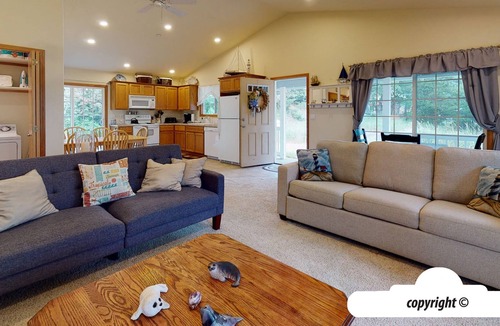 Sunset Beach House | ELK`S HOLLOW at Sunset Beach, Warrenton: Near Ocean
