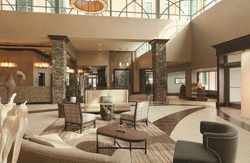 Saratoga Springs Hotel | Embassy Suites Saratoga Springs