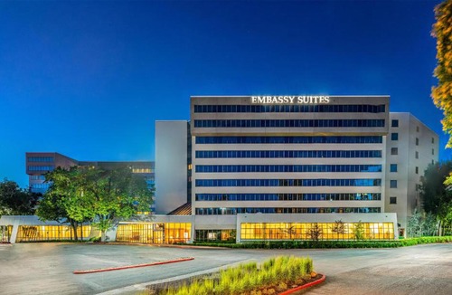 Tigard Hotel | Embassy Suites by Hilton Portland Tigard