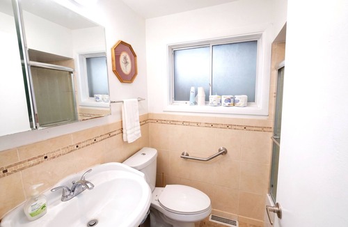 Wheeling House | Entire Beautiful Wheeling Home!