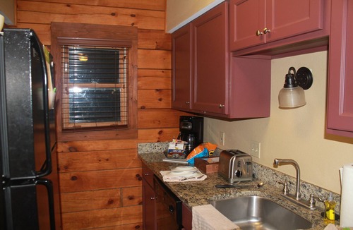 Wisconsin Dells Cabin | Entire Cabin 3 WI Dells 3 beds(2 Bedrooms) 2 Baths with Fully Equipped Kitchen